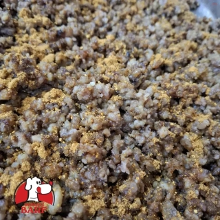 Domácí vepřovo- kolagenové škvarečky se šípkem (320g)
